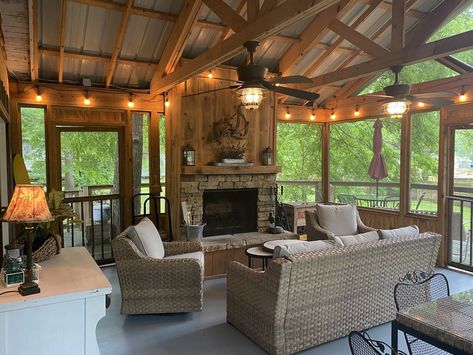 “Fun” place! — Exceptional" —near Oaklawn Park, Garvin Gardens and Restaurants Rustic Screened In Porch, Screened In Porch Ideas, Twin Bedroom, Porch Design, Screened In Porch, Rustic Cabin, Screened Porch, Back Patio, Outdoor Fireplace