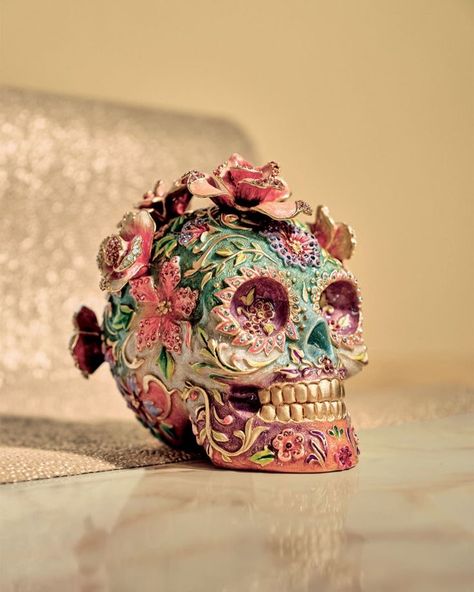 Skull Ideas, Skull With Roses, Sugar Skull Decor, Mexican Art Tattoos, Skull Crafts, Jay Strongwater, Mexican Sugar Skull, Personalized Wedding Decor, Skull Gifts