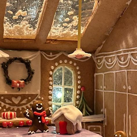 M Viamontes Architecture + Interiors on Instagram: "Crafting the gingerbread kitchen of our dreams! @calia_stone_boutique 2023 Gingerbread Competition" Inside A Gingerbread House, Gingerbread House Inside, Diy Gingerbread Dollhouse, Gingerbread House Interior, Gingerbread Staircase, Gingerbread Fireplace, Gingerbread Architecture, Gingerbread Competition, Gingerbread House Competition