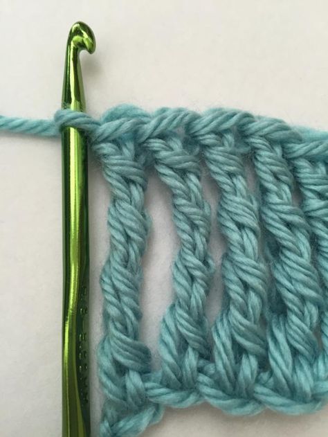 Mastering Tall Stitches: How to Crochet a Triple Treble Stitch (TrTr) Crochet Directions, Crochet Star Stitch, Treble Crochet, Basic Stitches, Crochet Knit Stitches, Crochet Fun, Basic Crochet, Treble Crochet Stitch, Crochet Hook Set