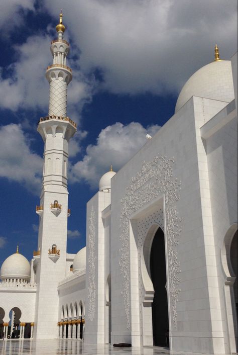 white mosque blue sky Mosque Astethic, Asthetic Mosques, Blue Mosque Aesthetic, White Mosque, Islamic Aesthetic, Afghanistan Blue Mosque, The Blue Mosque, Mosque Architecture, Islamic Wedding