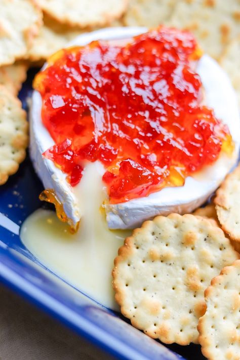 Brie With Hot Pepper Jelly, Baked Brie With Hot Pepper Jelly, Baked Brie Pepper Jelly, Baked Brie With Pepper Jelly, Brie With Pepper Jelly, Pepper Jelly Dip, Easy Baked Brie Recipe, Baked Brie Cheese, Bits And Bites