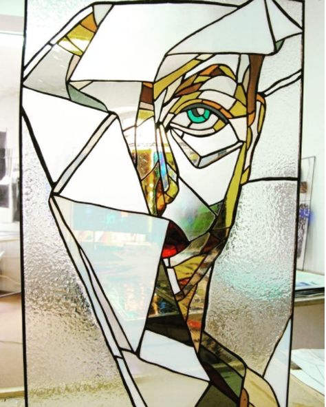 beboraggio Stained Glass Face, Mordan Art, Glass Portrait, L'art Du Vitrail, Figurative Kunst, Art Glass Jewelry, Modern Stained Glass, زجاج ملون, Stained Glass Light