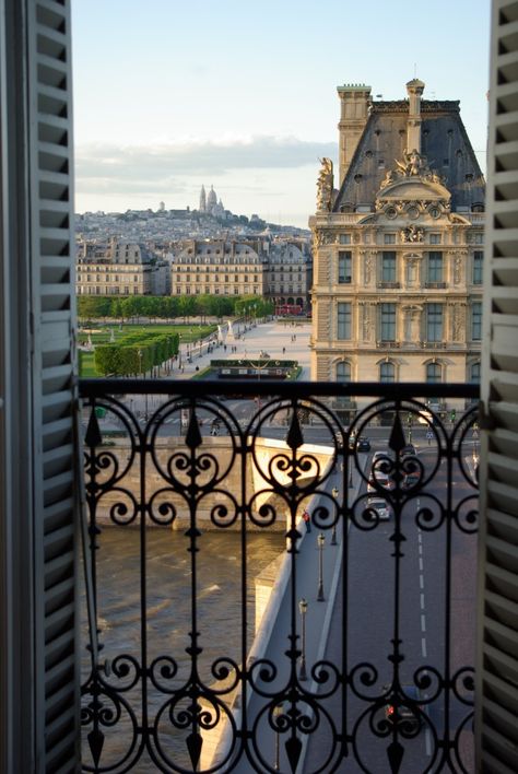 Jardin Des Tuileries, Beautiful Paris, Lan Can, Parisian Apartment, Paris Love, Louvre Paris, Living In Paris, The Louvre, Louvre Museum