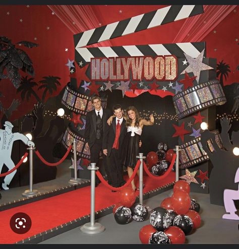 Oscar Party Decorations, Prom Venues, School Dance Themes, Hollywood Prom, Homecoming Themes, Post Prom, Hollywood Party Theme, Bollywood Theme, Prom Themes