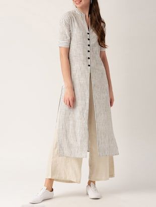 Strips Kurti Design, Striped Tunic Outfit, Striped Kurti Design, Kurtha Tops, Jaipur Kurti, Dress Muslim Modern, Straight Cut Dress, Kurta Patterns, Celebrity Casual Outfits