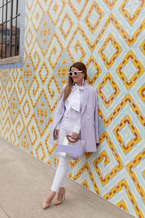 Lilac Blazer, Blazer Street Style, Chicago Fashion, Giovanna Battaglia, Mens Fashion Blazer, Anna Dello Russo, Cropped White Jeans, Purple Outfits, Night Out Outfit