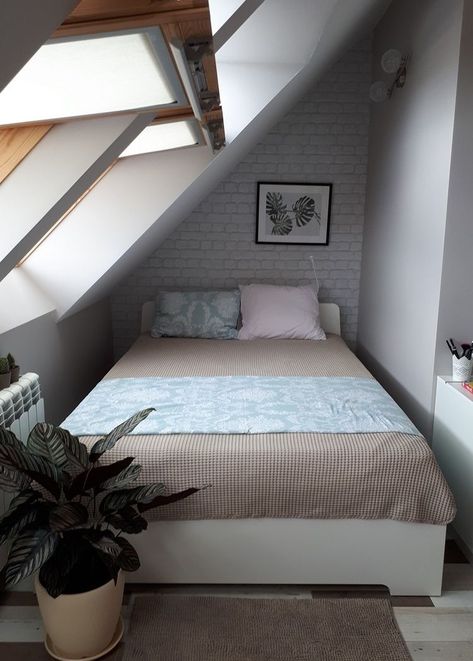 Slant Roof Bedroom, Small Attic Bedroom Ideas For Teens, Slanted Roof Bedroom, Attic Bedroom Ideas For Teens, Small Attic Bedroom Ideas, Small Attic Bedroom, Space Home Decor, Tiny Loft, Attic Bedroom Designs