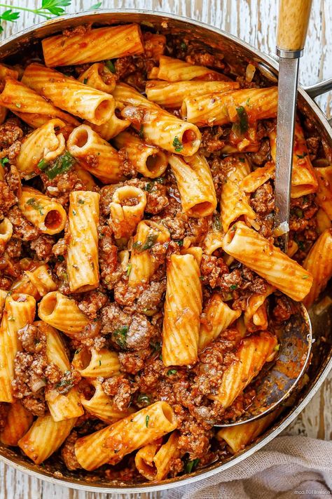 Pretty Pasta, Recipes Aesthetic, Pasta Sauce Recipes Tomato, Ground Beef Pasta Recipes, Planner Online, Beef Pasta Recipes, Haitian Food, Beef Ragu, Pasta Types