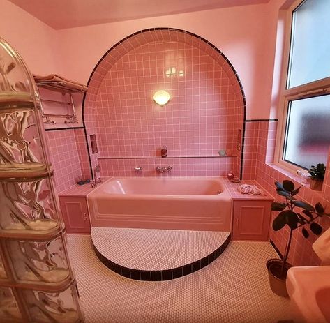 80s Interior Design, Rooms Decoration, 80s Interior, Retro Interior Design, Retro Bathrooms, Retro Interior, Vintage Bathrooms, Pretty Room, Dream Bathrooms