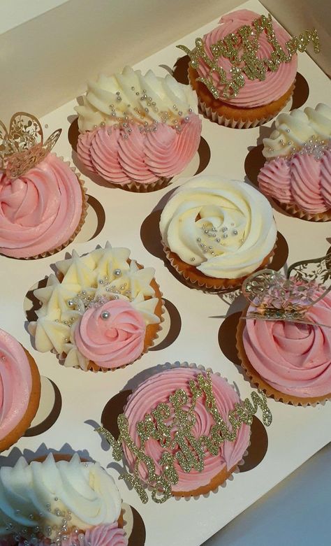 Baddie Birthday Cupcakes, Pink Birthday Desserts, Birthday Cake Ideas 16 Sweet 16, Baddie Cupcakes, 17 Birthday Cupcakes, Sweet 16 Birthday Cupcakes, 13 Birthday Cupcakes, Formal Sweet 16 Party Ideas, Y2k Cupcakes