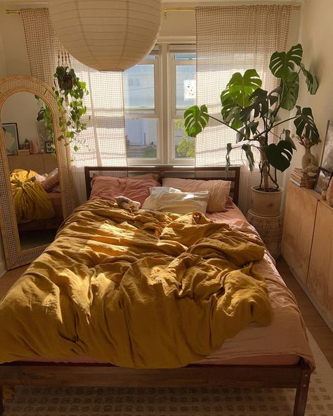 Moved the bed under the window and Minnow approves 🐶🌞✨ . . . Bedroom #bedroom #bedroomideas #homeinspo #inspo #ａｅｓｔｈｅｔｉｃ #bedroomsofinstagram #bohemian #bohohome #houseplants #plants houseplant golden hour #linen linen bedding Bed Under The Window, Hippie Rooms, Boho Dorm Room Ideas, Decorating Dorm, Boho Dorm Room, Pastel Bedroom, Boho Dorm, Orange Rooms, Ikea Living Room