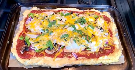 Egg White Pizza Egg White Crust Pizza, Egg White Pizza Crust Recipe, Egg White Pizza Crust, Egg White Pizza, Easy Entrees, Eat To Perform, Giant Pizza, Egg Pizza, White Pizza