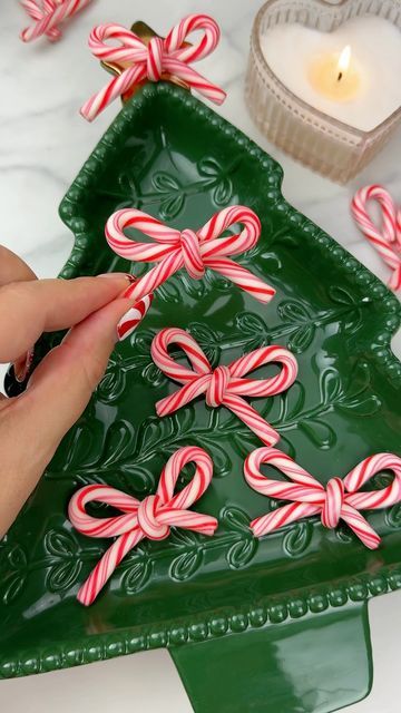 Peppermint Candy Bows, Candy Cane Bows, Candy Cane Bow, Candy Cane Bows In Oven, Christmas Candy Table Ideas, Christmas Table Favors To Make, Peppermint Bows, Peppermint Crafts, Diy Candy Canes