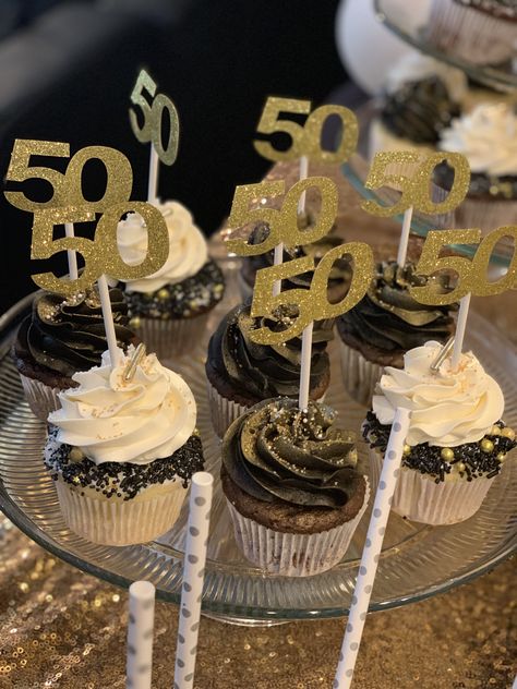 50th Birthday Set Up Ideas, Cupcake Cakes 50th Birthday, 50th Birthday Gift Table Ideas, 50 Birthday Dessert Table, Table Decorations 50th Birthday Party, Centerpieces For 50th Birthday Party For Women, Snacks For 50th Birthday Party, 50th Birthday Party Decorations For Men Centerpieces, 50 Birthday Party Decorations For Women