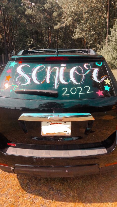 window car paint ideas for seniors Car Painting For Seniors, First Day Of Senior Year Car Paint, Senior Back Window Ideas, Car Window Decorating Ideas, Senior Car Marker Ideas, Senior Flag Ideas, Senior 2024 Car Paint, Car Markers Window Ideas Senior, Senior Sunrise Car Decor