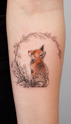 super cute fox tattoo ©️️ tattoo artist Deborah Genchi 💕💕💕💕💕 Bird Tattoos, Cat Tattoos, Inspiration Tattoos, Disney Tattoo, Tatuaje A Color, Tiny Tattoo, Fox Tattoo, E Tattoo, Wolf Tattoos