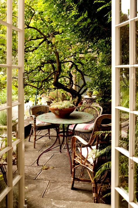 French Country Patio, Country Patio, My French Country Home, Outdoor Retreat, French Country House, French Country Style, Garden Cottage, French Country Decorating, Porch Patio