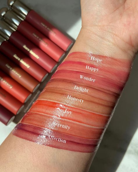 VIRAL Rare Beauty Soft Pinch Liquid Lip Oil RESTOCKED 🔥 Regular Price: 3660BDT Sale Price: 3280BDT Available Shades Affection Delight Happy Honesty Hope Joy Wonder ✅ Inbox us / ORDER from website Get an extra discount with code: new10 https://lavishta.com/product/soft-pinch-tinted-lip-oil/ Rare Beauty Tinted Lip Oil, Rare Beauty Soft Pinch, Tinted Lip Oil, Swag Makeup, Smooth Lips, Makeup Swatches, Rare Beauty, Glass Skin, Lip Plumper