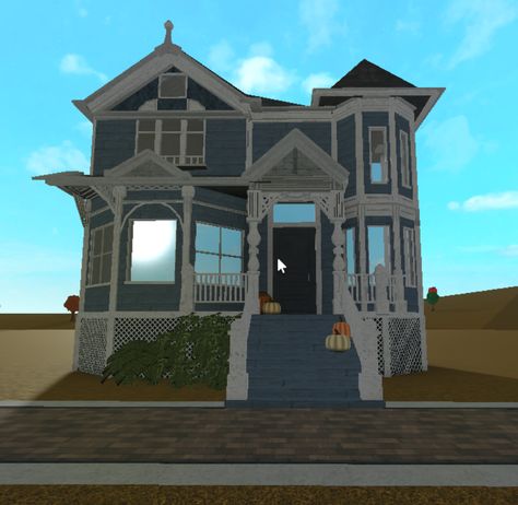 Small Victorian Bloxburg House, Bloxburg Vintage House Ideas, Vintage House Layout, Bloxburg House Ideas Vintage, Bloxburg Vintage House, Victorian Homes Bloxburg, Vintage Bloxburg House, Bloxburg House Exterior Ideas, Bloxburg House Ideas 1 Story Layout