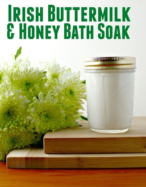 How to Make a Honey and Irish Buttermilk Bath • Confessions of an Overworked Mom Buttermilk Bath, Buttermilk Uses, Buttermilk Powder, Easy Sugar Scrub, Make Your Own Buttermilk, Bath Balms, Green Snacks, Diy Moisturizer, Outdoor Bathtub