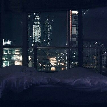 Big Glass Windows, Nyc At Night, City Bedroom, City View Apartment, High Rise Apartments, Dreams Beds, Dark City, Dark Pictures, Dark Paradise