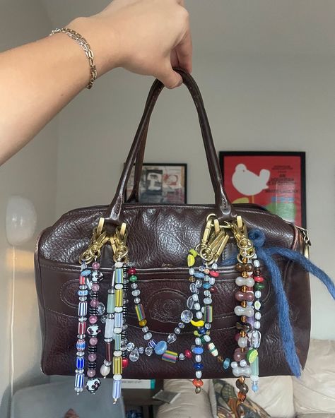 Inspiration for the bag charm drop on 9/30 ❤️ Birkin Purse, Beads Purse, Purse Keychain, Beaded Bag, Jane Birkin, Bag Charms, Handbag Charms, Beaded Purses, Purse Accessories