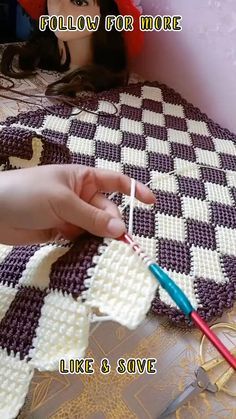 Crochet Quilt Tutorial, Projek Mengait, Tunisian Crochet Patterns, Crochet Tutorial Pattern, Tunisian Crochet Stitches, Crochet Stitches For Blankets, Crochet Stitches Free, Easy Crochet Blanket, Crochet Blanket Designs