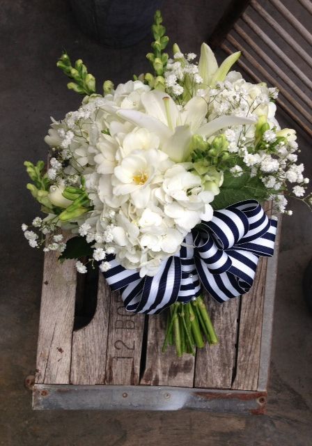 Nautical Wedding Theme, Bouquet Bride, Nautical Wedding, Beautiful Bouquet, Wedding Themes, Floral Bouquets, Bridal Bouquet, Beach Wedding, Beautiful Weddings