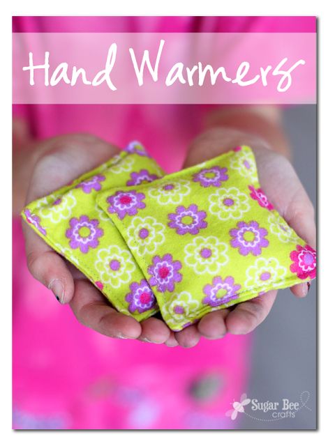 make your own homemade Hand Warmers - Sugar Bee Crafts Diy Sy, Simple Sewing, Bee Crafts, Crafts To Make And Sell, Sewing Projects For Beginners, Sewing Skills, Diy Couture, Easy Sewing Projects, Love Sewing