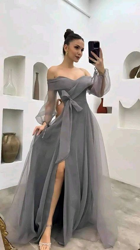 Outfit: Swimsuit + flowy cover-up + flip-flops
Accessories: Beach bag and wide-brimmed hat Prom Dresses Princess, Princess Dress Wedding, Cheap Prom Dresses Online, Dress Wedding Party, Princess Prom Dresses, Dresses Princess, Shoulder Belt, Tulle Evening Dress, Prom Dresses Online