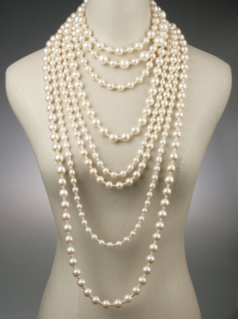 CHANEL multi strand Lots Of Pearl Necklaces, Pearl Necklace Chanel, Chanel Pearl Necklace, Chanel Pearl, Classic Chanel, Pearl Love, Wear Pearls, Chanel Pearls, Pearl Necklace Vintage