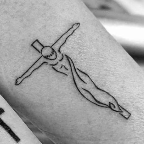 Crucifix Tattoo Men, Crucifix Tattoo For Women, Christ Is King Tattoo, Tattoo Designs Cross, Viva Cristo Rey Tattoo, Jesus Thorn Crown Tattoo, Jesus Crown Of Thorns Tattoo, Little Cross Tattoos, Cross Tattoo Designs For Men