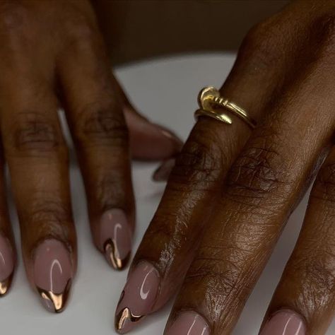 LOVELY NAIL SPOT LLC📍APRÉS GEL-X / NYC NAIL TECH on Instagram: "Gel-X 𝗥𝗲𝘁𝗲𝗻𝘁𝗶𝗼𝗻 ➡️➡️➡️ swipe to see how this set looks a month later 🤩 Doesn’t that growth area look so seamless??? SIGN UP for my online course or 1-on-1 and learn how you could achieve this too! #nails #barbie #apres #gelx #nycnails #nailtech" Gelx Apres Nails, Apres Gel X Nails, Nails Barbie, Nail Spot, Nyc Nails, Perfect 10, Nail Length, Online Course, Nail Tech