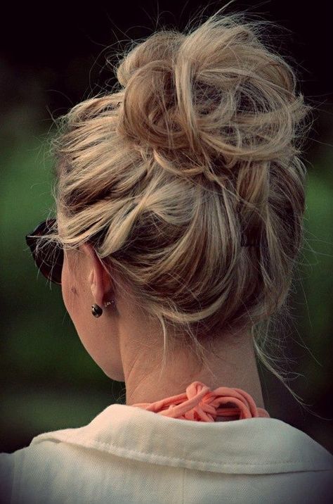 Airplane Hair, Updo Casual, Easy Updo Hairstyles, Looks Pinterest, Peinados Recogidos, Messy Bun Hairstyles, Hair Envy, Great Hair, Messy Hairstyles