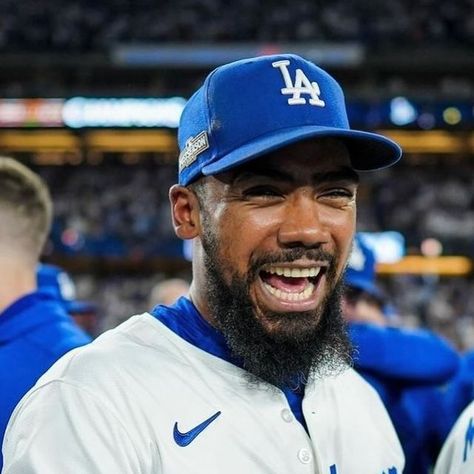 Teoscar Hernández Fan on Instagram: "#Day124  2 DAYS!!!! Flaherty vs Cole Game 1 5:08pt  WIN FOR FERNANDO 💙🤍  #dodgers #yankees #mlb #playoffs #worldseries #jobsnotfinished #dodgersvsyankees #itfdb #boysinblue #fyp #fypシ #ohtani #teoscarhernandez #winforfernando #dff #thereturnofdff #winforfernando💙⚾️" Teoscar Hernandez Dodgers, Teoscar Hernandez, Dodgers Girl, Fav Person, The Sunflower, Go Blue, Love My Boys, Sunflower Seeds, World Series