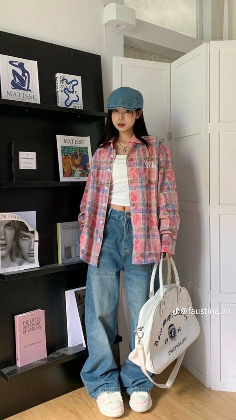 Colorful Winter Outfits Street Styles, Colorful 90s Fashion, Peony Aesthetic, Artsy Fashion, Estilo Harajuku, Winter Arc, Street Outfits, Fashion Kawaii, 일본 패션