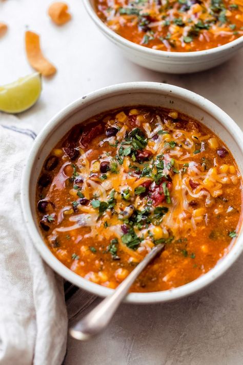 Easy Enchilada Soup Recipe, Soup Recipes Hearty, Healthy Soup Ideas, Bean And Rice, Enchilada Soup Recipe, Soup With Rice, Soup Ideas, Black Bean Enchiladas, Bean Enchiladas