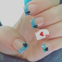 Alice In Wonderland Gel Nails, Alice In Wonderland Nails Easy, Alice In Wonderland Nail Art Easy, Alice And Wonderland Nails Design, Alive In Wonderland Nails, Alice In Wonderland Inspired Nails, Nails Acrylic Hearts, Alice In Wonderland Nails Simple, Alice In Wonderland Nails Acrylic