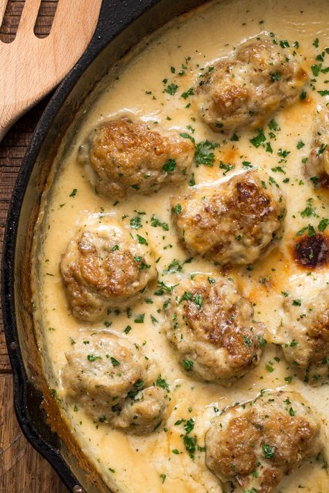 Amazing Keto Turkey Meatballs In A Creamy Sauce: This Is How Keto Turkey Meatballs, Turkey Meatball Sauce, Low Carb Turkey Meatballs, Meatball Parmesan, Keto Turkey, Ground Turkey Meatballs, Keto Meatballs, Keto Thanksgiving, Turkey Meatball