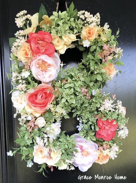 How to Make a DIY Flower Monogram Letter - DIY Monogram Wreath #wreaths #monogram #doorhanger #wreathmaking #wreathsupplies #diyhomedecor #diy #tutorial Diy Monogram Wreath, Diy Floral Monogram, Diy Monogram Letters, Letter Door Hanger, Grace Monroe, Diy Spring Decor, Letter Door Hangers, Letter Wreath, Floral Monogram Letter