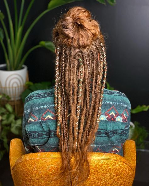 Half Head Of Dreadlocks, Peak A Boo Dreadlocks, Dreadlocks And Braids, Boho Partial Dreads, Half Head Of Dreads, Red Hair Dreadlocks, Dreadlocks Half Head, Partial Locs Half Dreads, Dreads Styles For Women White