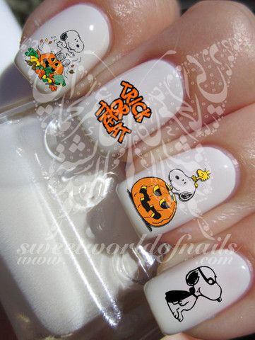 Snoopy Halloween Nail Art Nail Water Decals Snoopy Nails, Crazy Nail Art, Nail Water Decals, Halloween Acrylic Nails, Snoopy Halloween, Pumpkin Nails, Nail Art Disney, Matte Nails Design, Crazy Nails