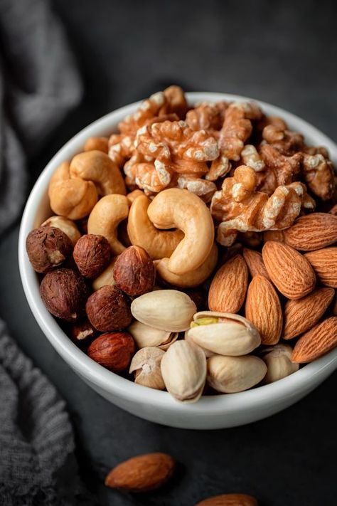 Dried Fruit Mix, Healthy Nuts, Healthy Baby Food, Roasted Nuts, Fruit Photography, Healthy Eating Habits, Dried Fruits, Foods To Eat, Find Recipes