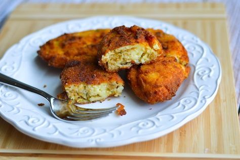 Italian Potato Croquettes (Blogmas Day 7) – A Dash of Soul Potatoe Croquettes, Potato Croquettes Recipe, Potatoes Skins, Potato Croquette Recipe, Parmesan Mashed Potatoes, Italian Potatoes, Croquettes Recipe, Fried Oreos, Parmesan Cheese Potatoes