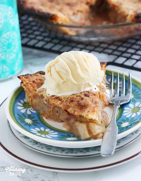 Granny Smith Apple Pie with Cheddar Cheese Crust Perfect Pie Crust Recipe, Apple Pie Recipe Homemade, Homemade Pie Crust Recipe, Slice Of Pie, Apple Pie Bars, Best Apple Pie, Classic Apple Pie, Homemade Pie Crusts, Homemade Apple Pies