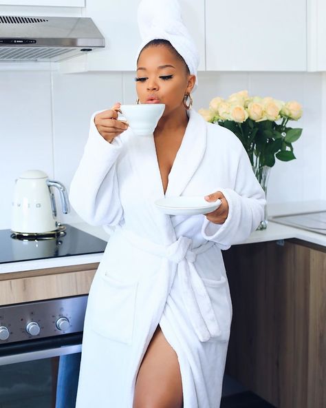 Black Woman Drinking Tea, Lungile Thabethe, Candle Pictures, Tea Vibes, Jazz Playlist, Black Woman Luxury Aesthetic, Exfoliation Routine, Skincare Photoshoot, Night Time Skincare Routine