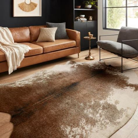 Cowhide Rug Living Room, Cow Rug, Western Rooms, Deco Living, Modern Rustic Living Room, Faux Cowhide, Area Rug Sets, Lodge Style, Hide Rug