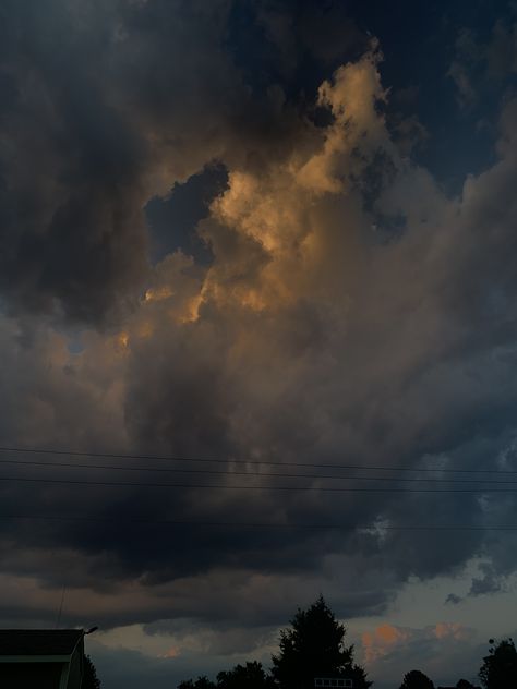 #storm #cloudy #clouds #sky #aesthetic #sunset #rain #raining #rainstorm Rainstorm Aesthetic, Clouds Sky Aesthetic, Cloudy Sunset, Rain And Thunder, Sky Bar, Rain Storm, Aesthetic Sunset, Stay Alive, Phone Theme