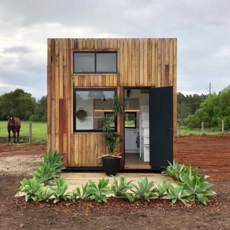 Tiny House Australia, Small Wooden House, Tiny House Nation, Tiny House Inspiration, Tiny Cabins, Micro House, Container House Plans, Modern Tiny House, Tiny House Movement